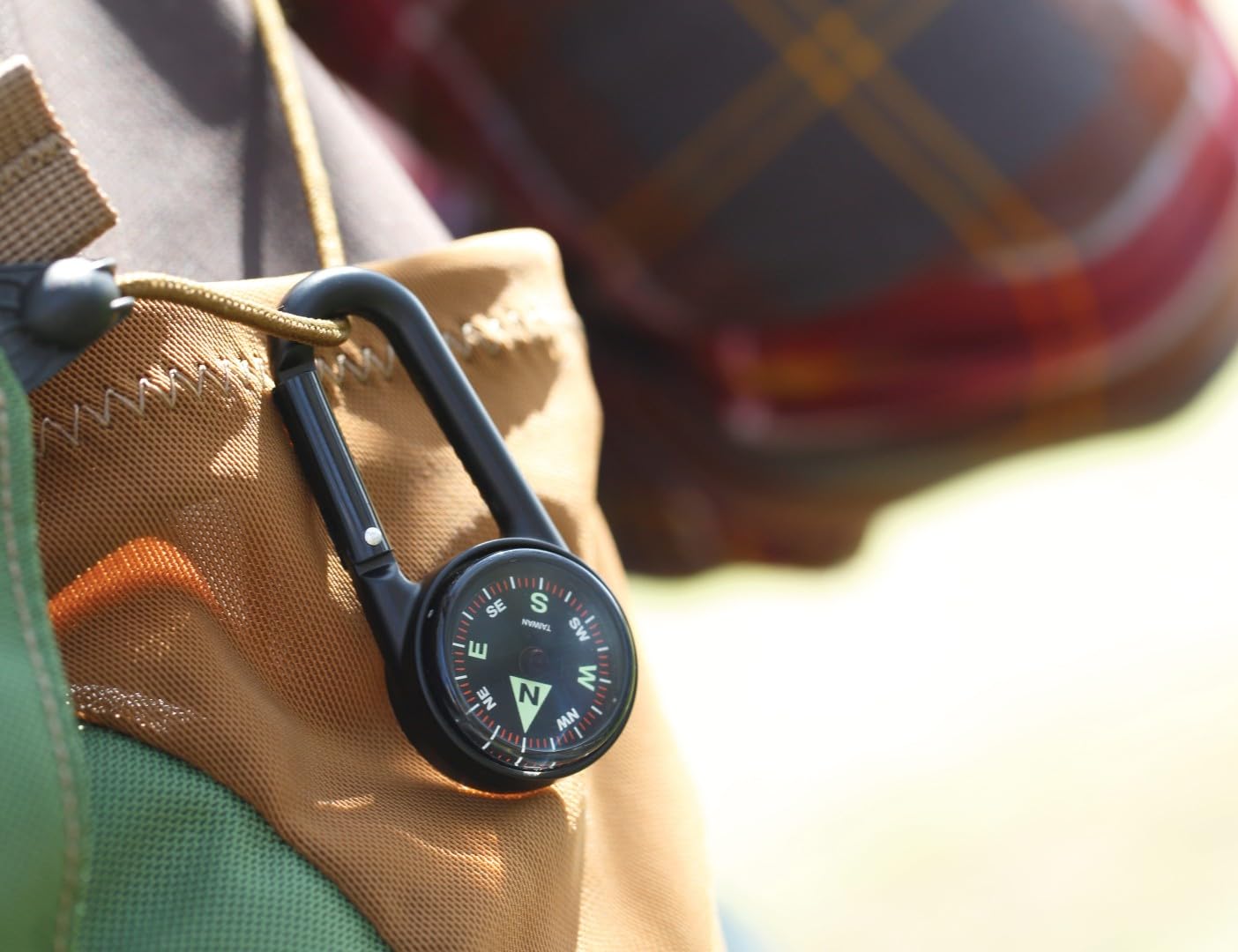 Liquid-Filled Carabiner Camping Compass